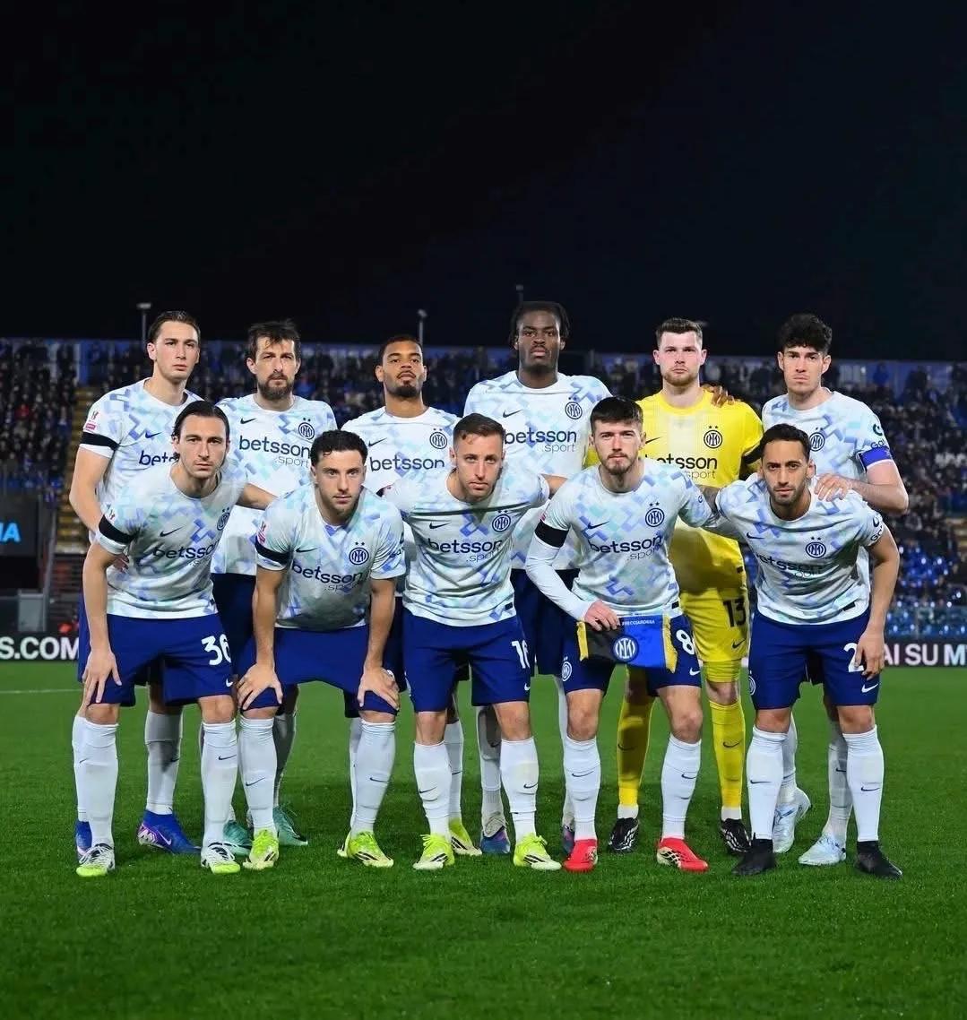 开云体育app-国米用八年一战宣告既要又要，不团结也是意大利足球衰落之因！