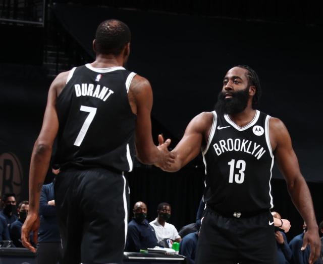 开云体育app-联手哈登争冠在望？杜兰特悄悄掉入另一个漩涡